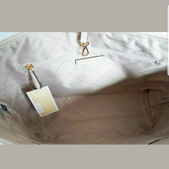 Bag - Picture 2 of 5